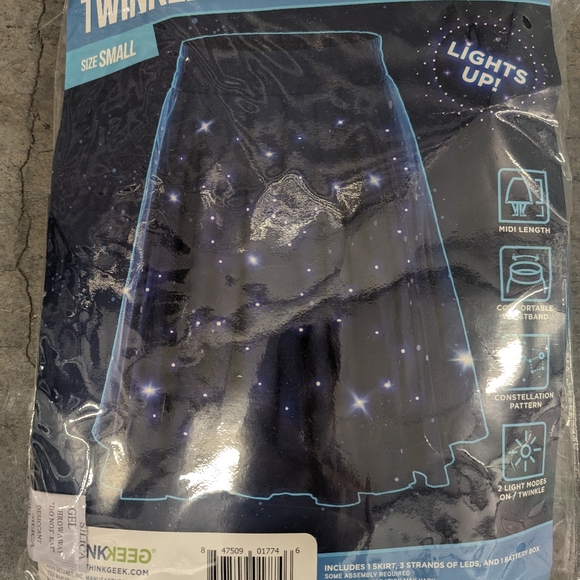 Think Geek Twinkling Stars Light Up Skirt Small - Picture 4 of 5